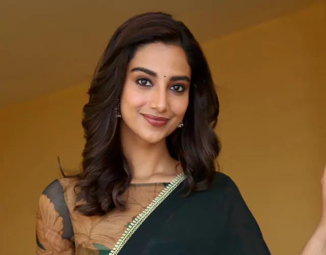 Meenakshi Chaudhary Sankranthiki Vasthunnam Interview